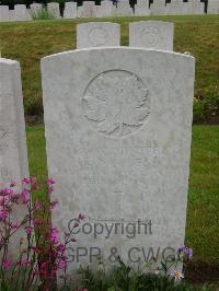Etaples Military Cemetery - Miles, Ernest Swinford